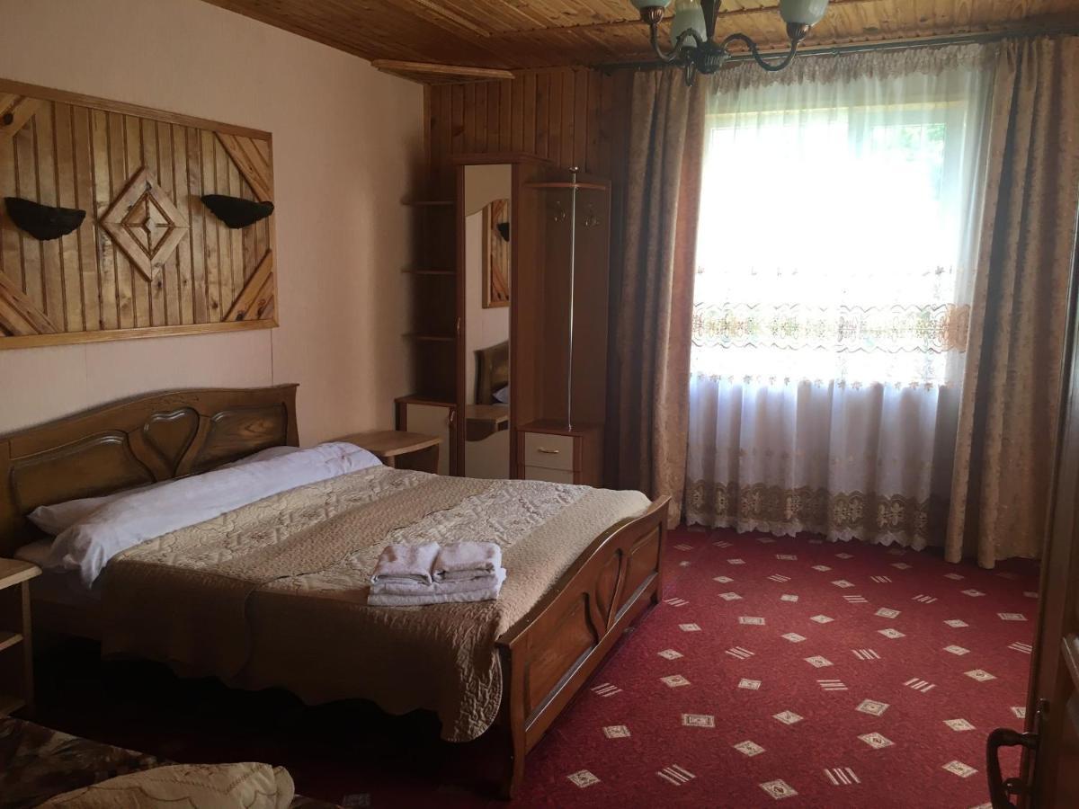 Guest House Zatishniy Dvir Яремча Экстерьер фото