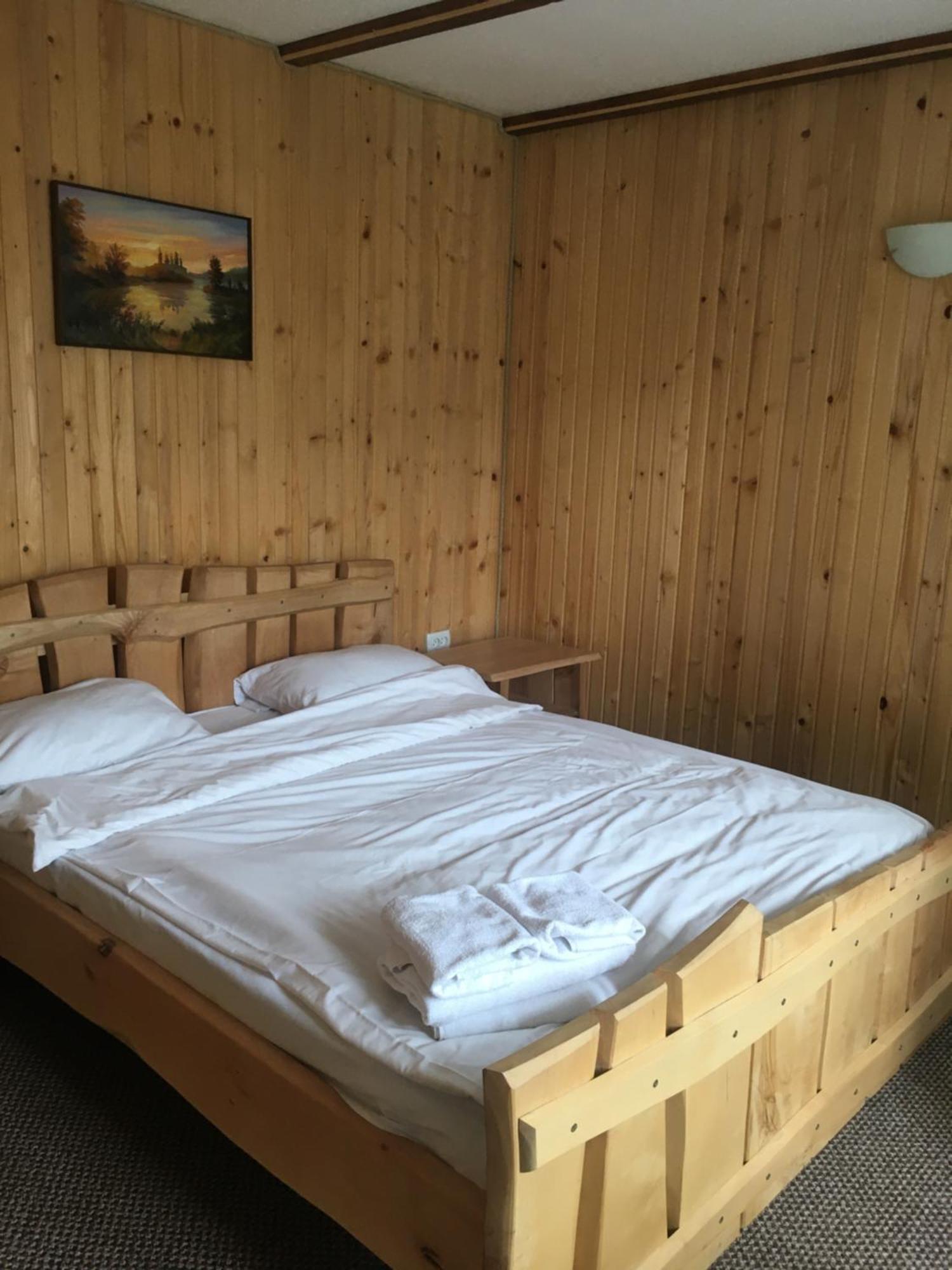 Guest House Zatishniy Dvir Яремча Экстерьер фото