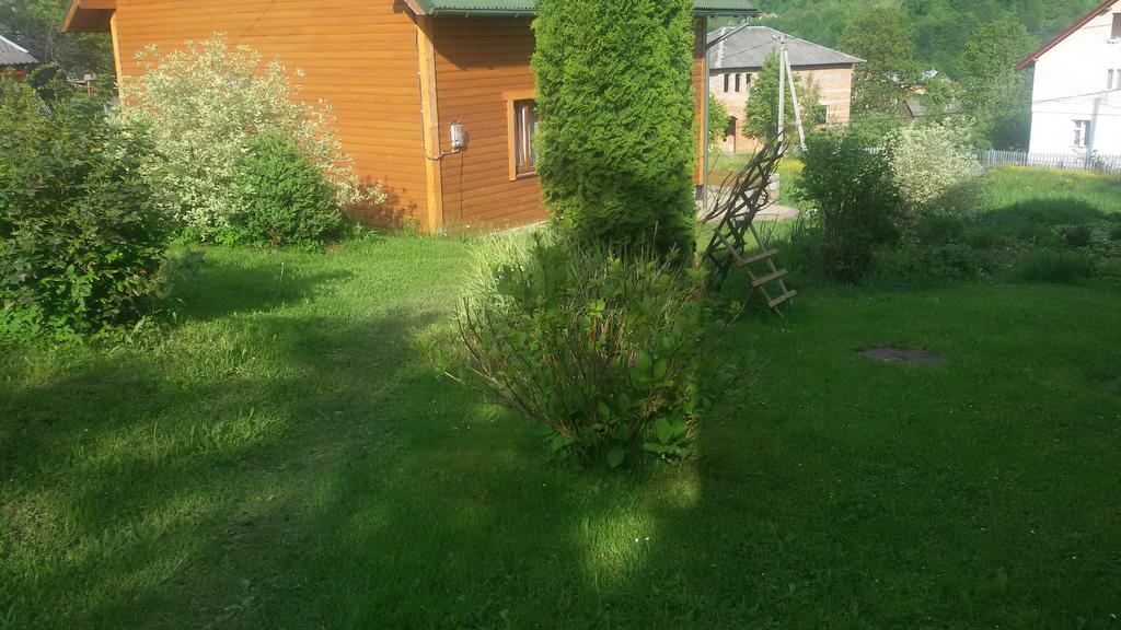 Guest House Zatishniy Dvir Яремча Экстерьер фото
