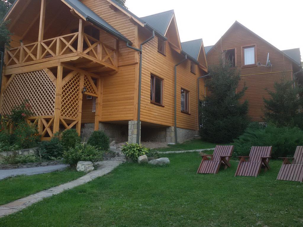 Guest House Zatishniy Dvir Яремча Экстерьер фото