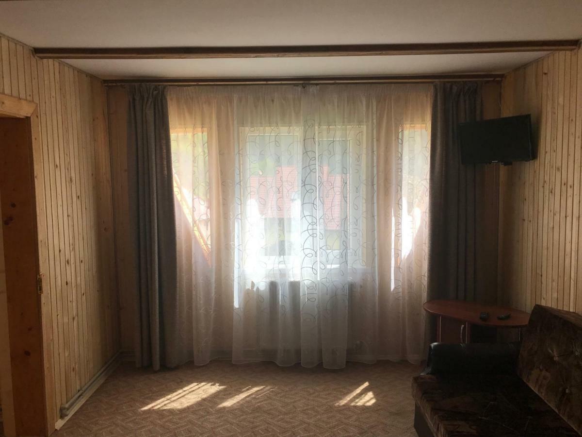 Guest House Zatishniy Dvir Яремча Экстерьер фото