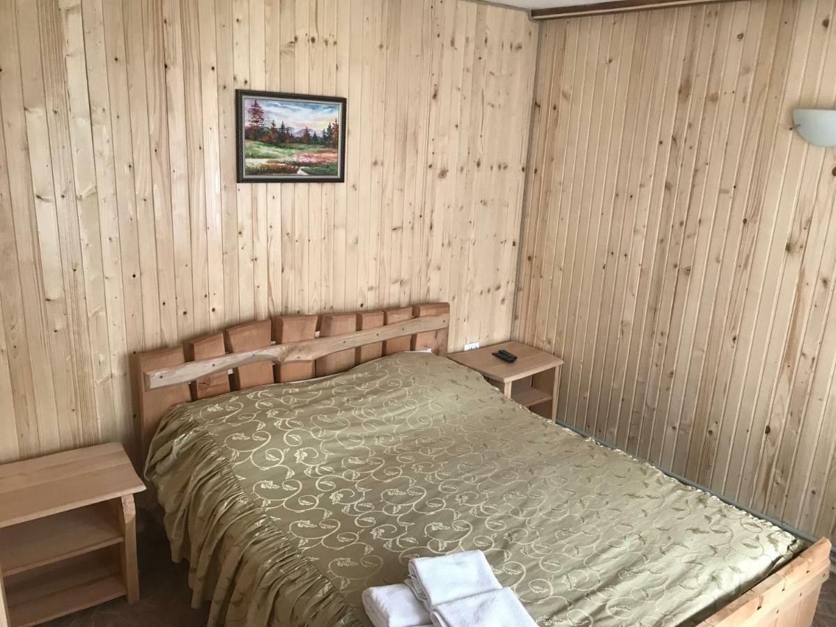 Guest House Zatishniy Dvir Яремча Экстерьер фото
