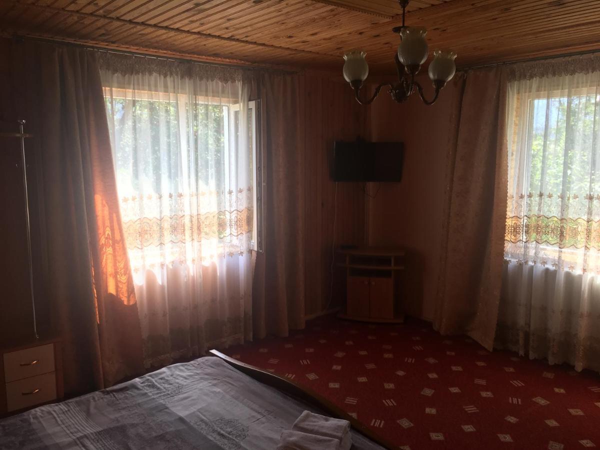 Guest House Zatishniy Dvir Яремча Экстерьер фото