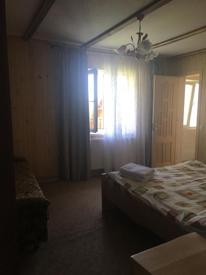 Guest House Zatishniy Dvir Яремча Экстерьер фото