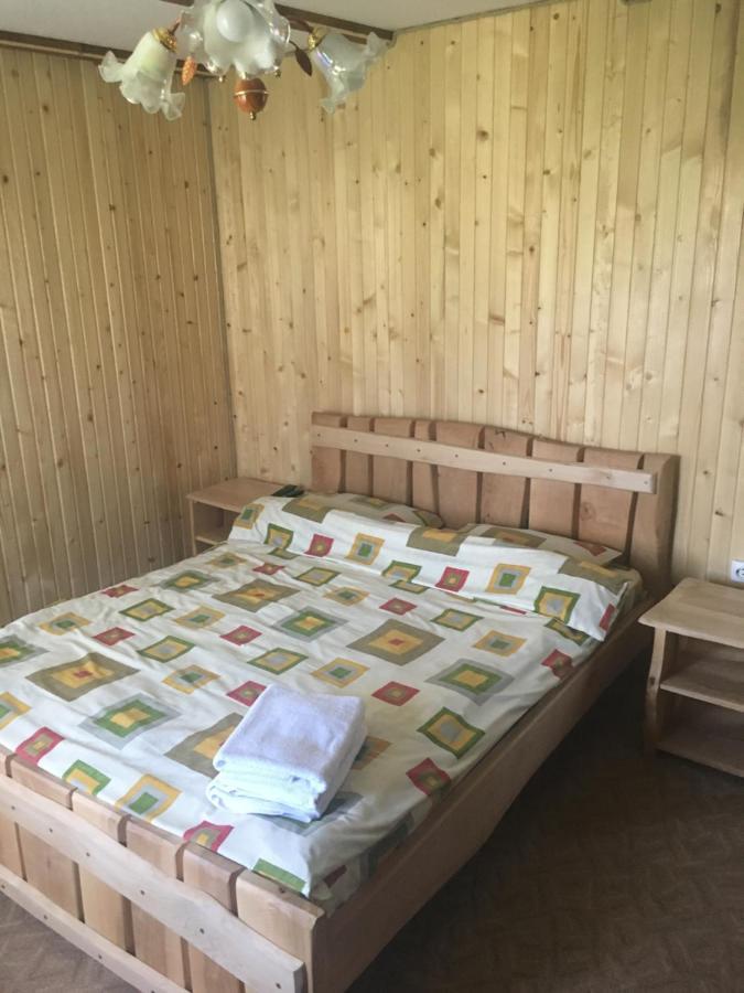 Guest House Zatishniy Dvir Яремча Экстерьер фото