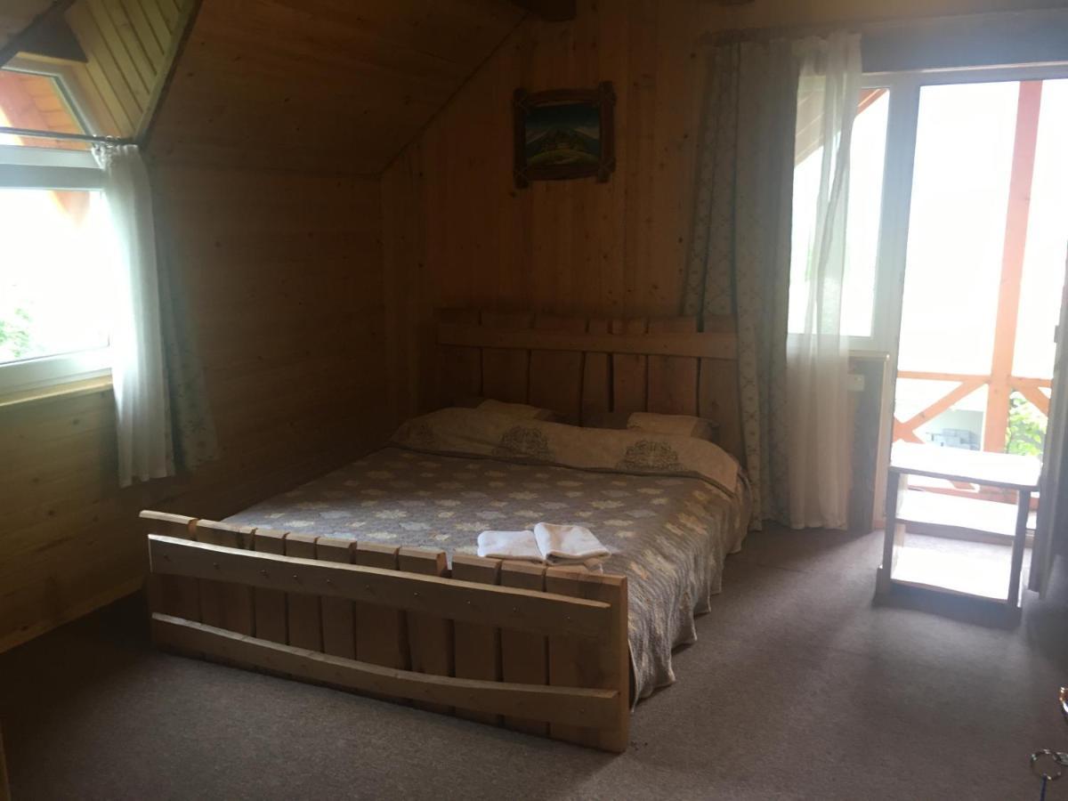 Guest House Zatishniy Dvir Яремча Экстерьер фото