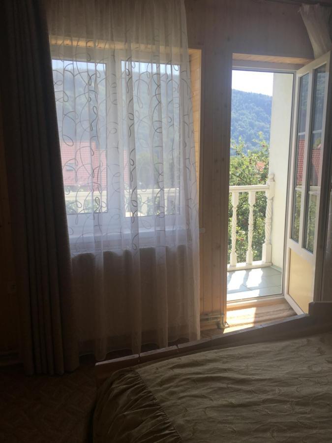 Guest House Zatishniy Dvir Яремча Экстерьер фото