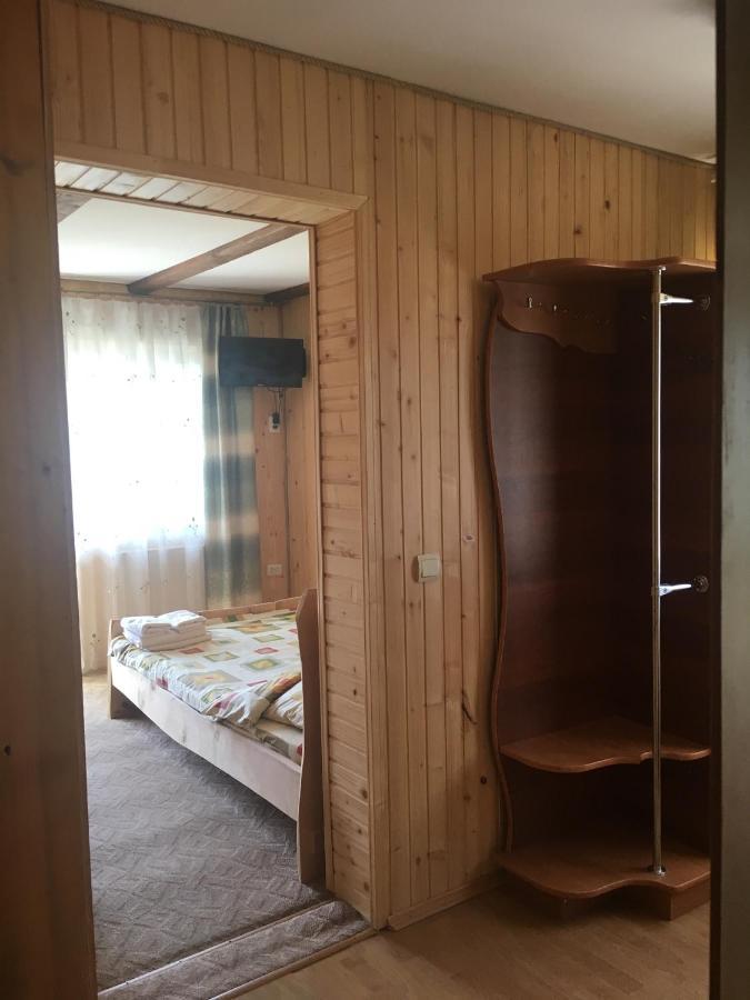 Guest House Zatishniy Dvir Яремча Экстерьер фото